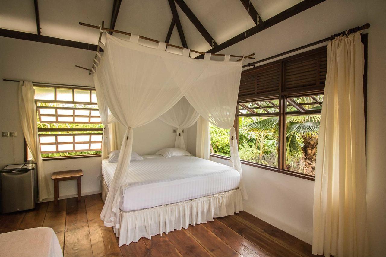 Le Coconut Lodge Avatoru Exterior foto